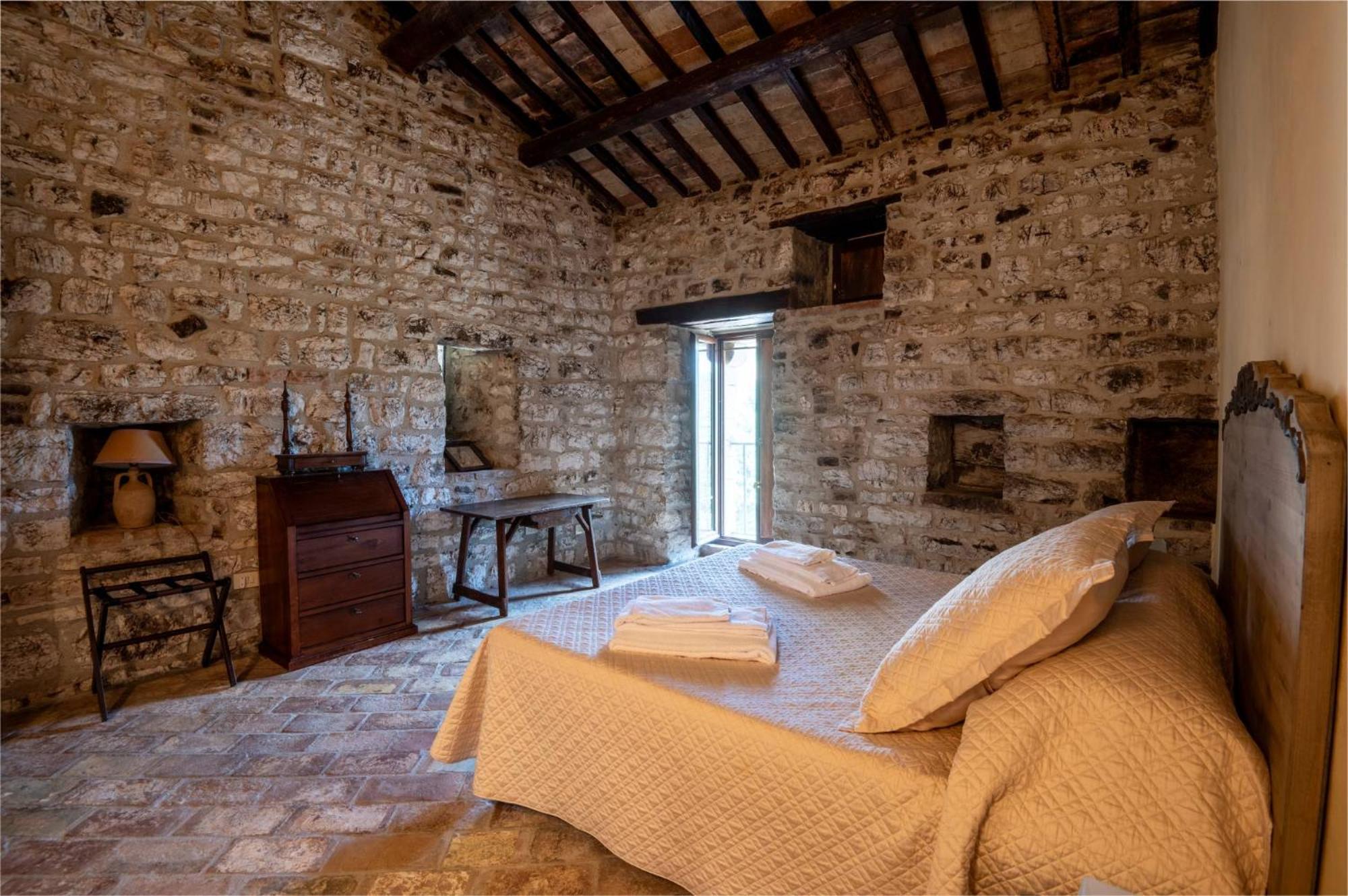 Castello Valenzino Bed and Breakfast Antognola Eksteriør billede