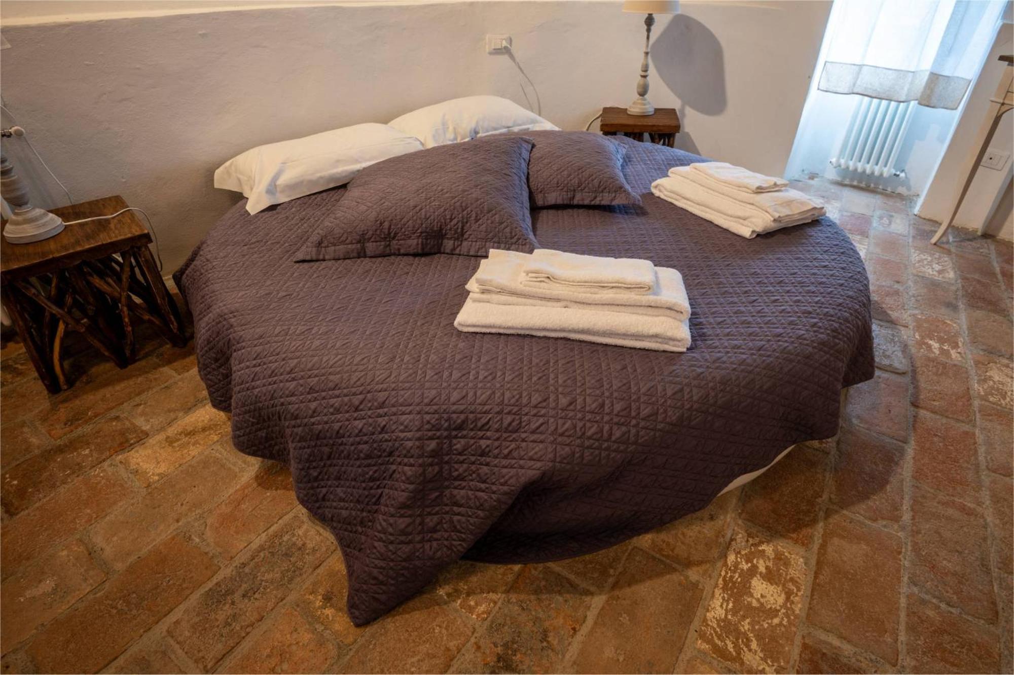 Castello Valenzino Bed and Breakfast Antognola Eksteriør billede