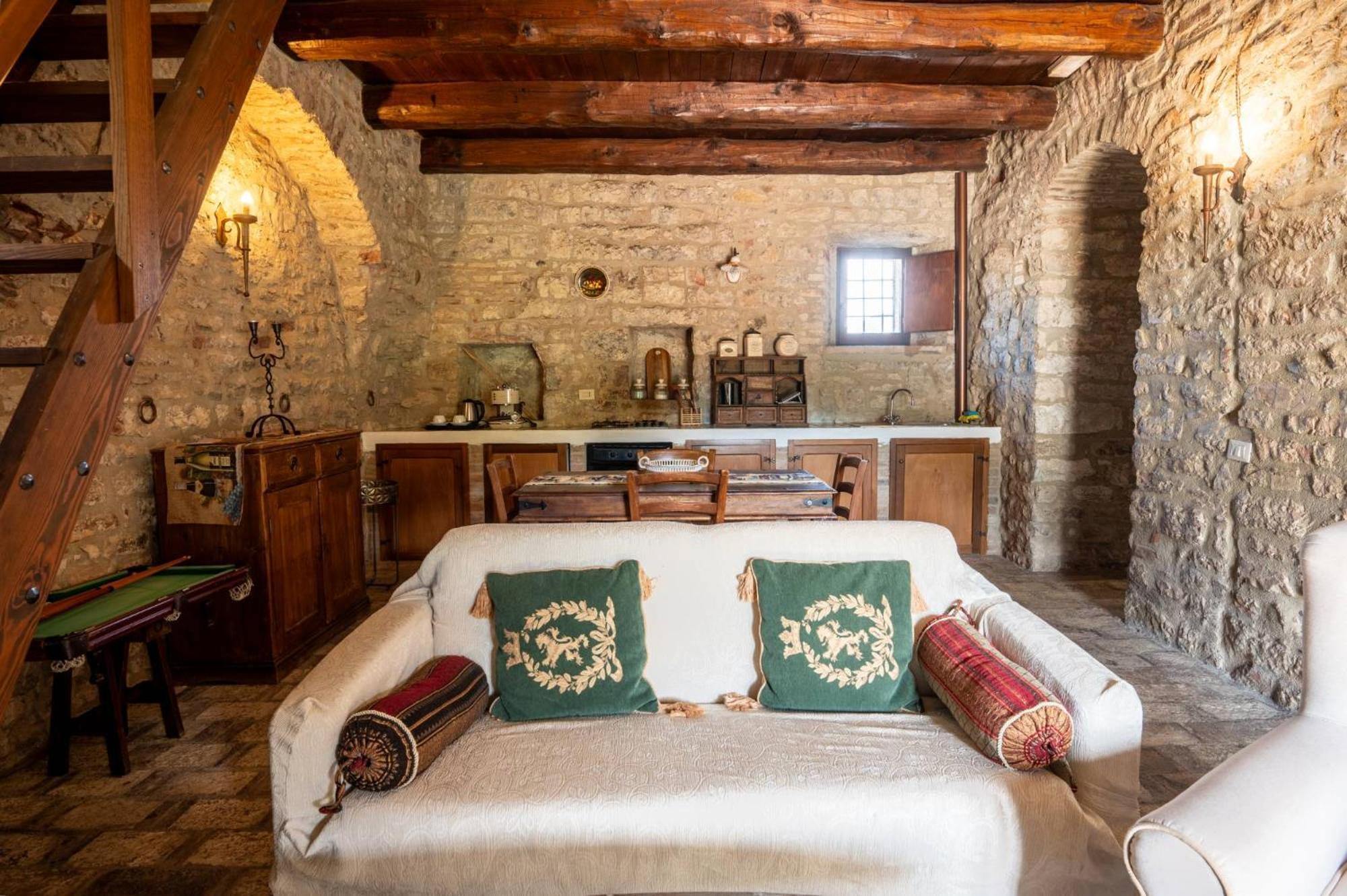 Castello Valenzino Bed and Breakfast Antognola Eksteriør billede