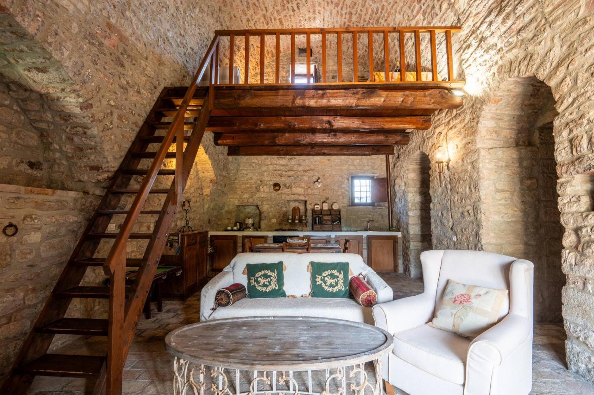 Castello Valenzino Bed and Breakfast Antognola Eksteriør billede